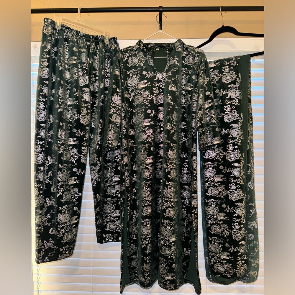 A Warm M Readymade Velvet Straight Suit in the color Dark Green for Women/Girls
